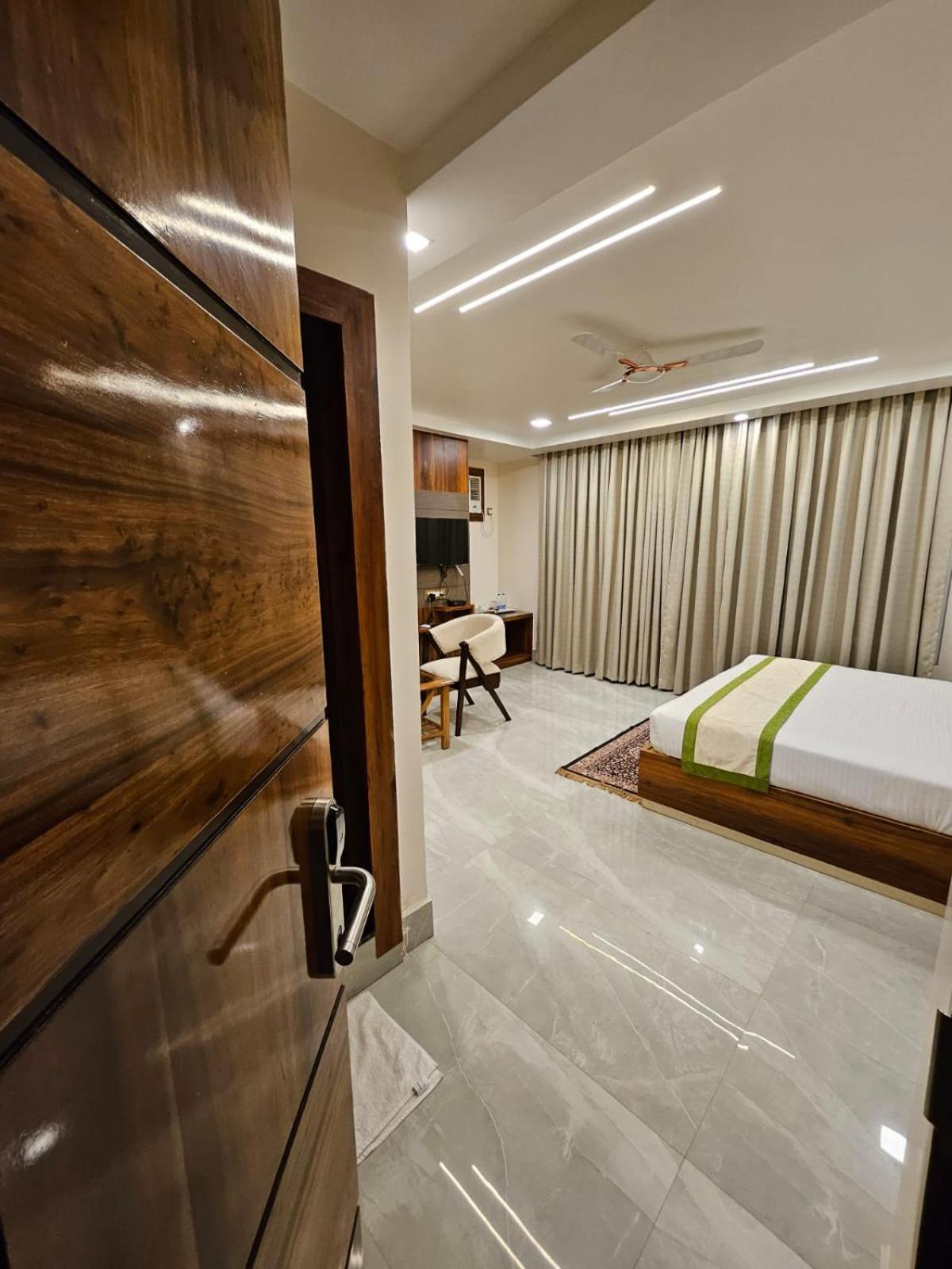 Hotel Maa Laxmi Palace Deoghar Extérieur photo